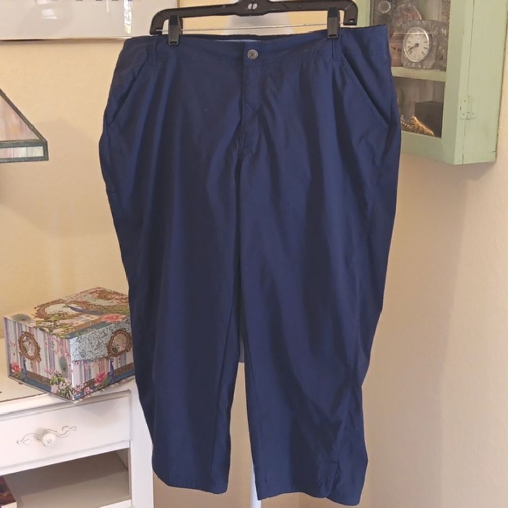 Royal Robbins Navy Quick Dry Pants. Outdoor. Athletic. Athleisure.